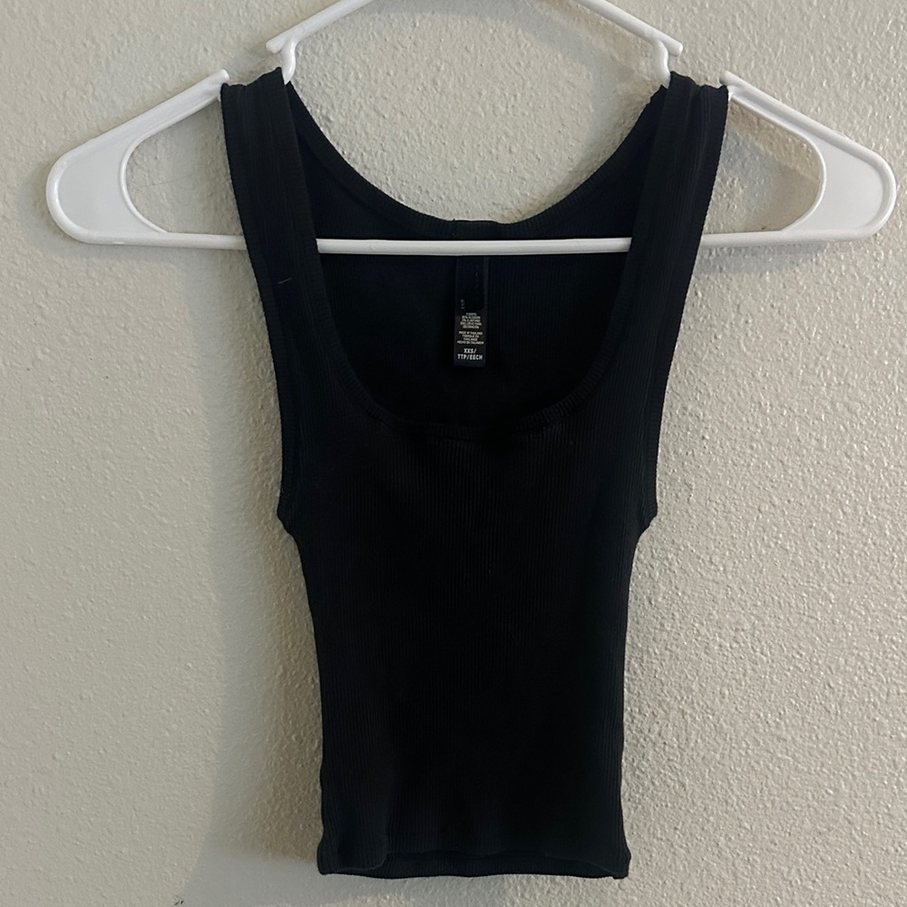 SKIMS Black Tank Top